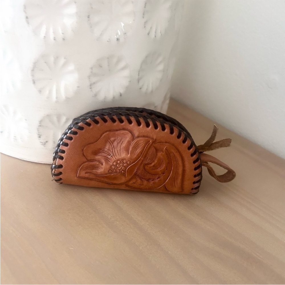 Vintage Hand Tooled Genuine Leather Coin Purse With Zipper